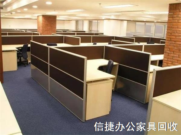 舊辦公家具回收，舊屏風(fēng)工位回收，免費(fèi)上門回收